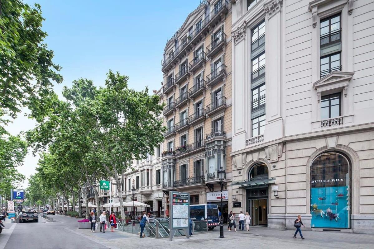 バルセロナCasa Batllo - Luxury Historic 4Bd 4Bth For 9 Guestsアパートメント エクステリア 写真